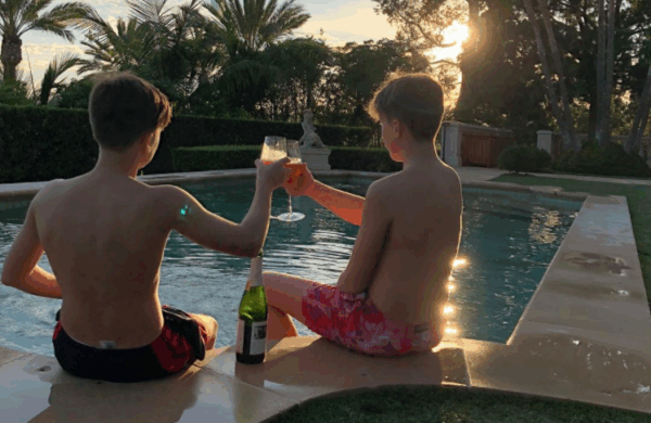 Η ανάρτηση της Victoria Beckham με τον γιo της στο Instagram που εξόργισε τους fans της