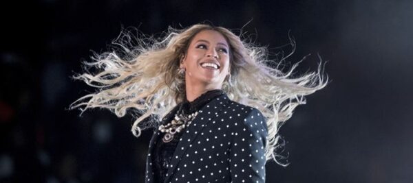 Η Beyonce στην κορυφή της ετήσιας λίστας του περιοδικού Forbes ως η πιο ακριβοπληρωμένη τραγουδίστρια!