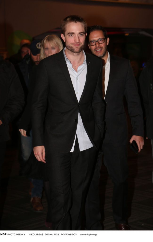 Ο Robert Pattinson και ο Πάρις Κασιδόκωστας στην πρεμιέρα της ταινίας Good Time στην Αθήνα.