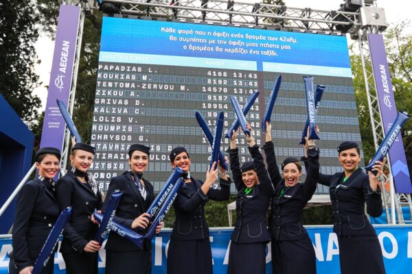 Aegean Marathon Arrivals: O τερματισμός περισσότερων από 700 δρομείς του Αυθεντικού Μαραθωνίου, αφετηρία για το επόμενο ταξίδι τους