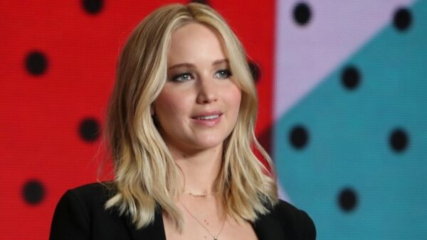 Η Jennifer Lawrence αποκάλυψε για ποιo λόγο είναι αγενής στους φαν της!