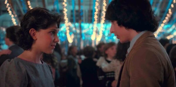 Δεν θα πιστέψεις τι είπε ο Mike από το Stranger Things στην Eleven λίγο πριν την φιλήσει!