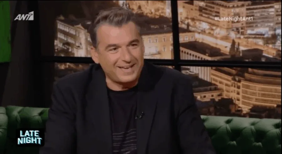 Ο Γιώργος Λιάγκας στο πλατό της εκπομπής Late Night.