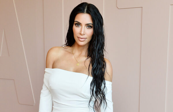 Το άρωμα της Kim Kardashian εξαντλήθηκε σε 6 μέρες, πριν καν το μυρίσουν οι φαν της! 😮