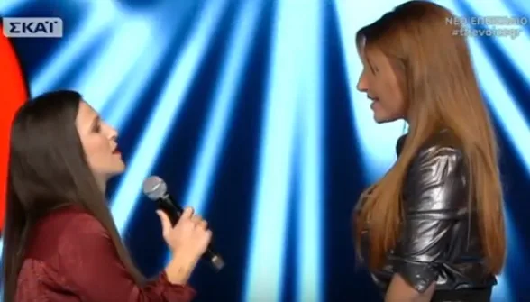 The Voice: Το συγκινητικό ντουέτο της Έλενας Παπαρίζου με την παίκτρια