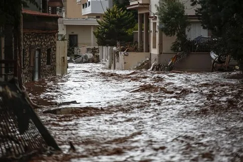 Δεκατέσσερις νεκροί στη Μάνδρα λόγω πλημμύρας