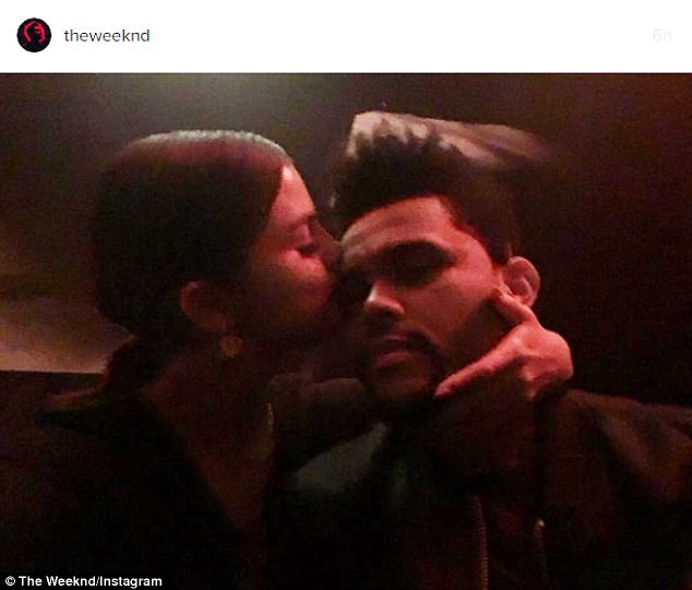 The Weeknd διέγραψε τις φωτογραφίες του με τη Selena Gomez