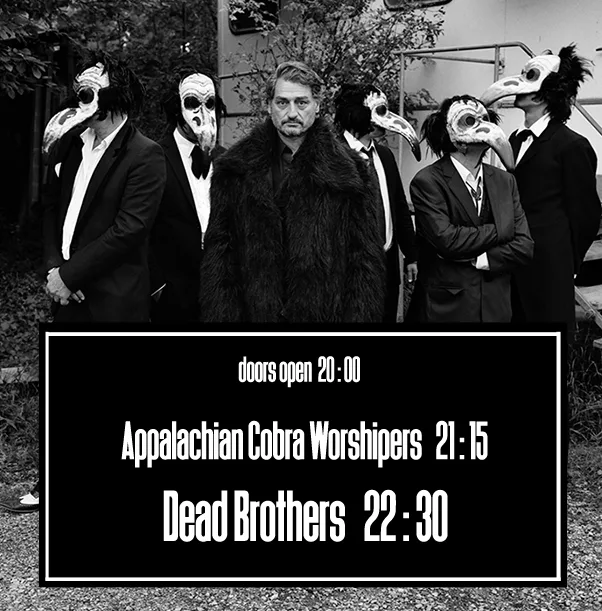 Το συγκρότημα Dead Brothers σε ασπρόμαυρη φωτογραφία με μάσκες πουλιών.