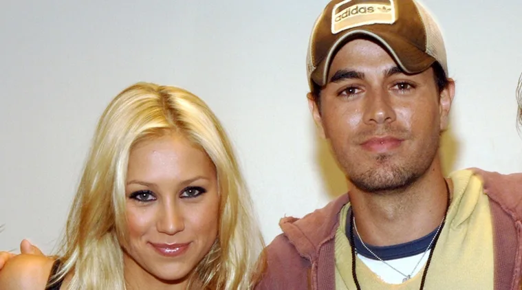 Ο Enrique Iglesias και η Anna Kournikova σε κοινή τους εμφάνιση.