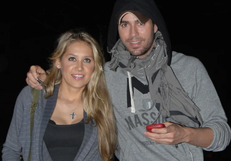 Ο Enrique Iglesias και η Anna Kournikova σε βραδινή έξοδο.