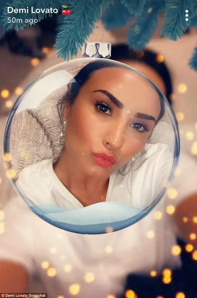Demi Lovato αποκαλυπτική φωτογραφία