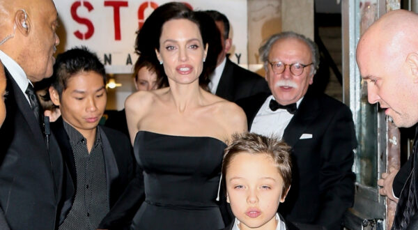 Αυτή η φανταστική εμφάνιση της Angelina Jolie θα βάλει τέλος σε όλα τα σχόλια περί ανορεξίας