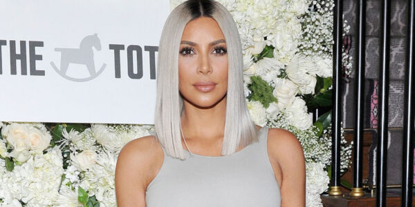 Beauty Blogger άσκησε κριτική στη Kim Kardashian γιατί δεν βάζει άντρες μοντέλα να διαφημίσουν τα καλλυντικά της!