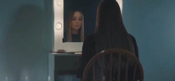 Το Άρωμα: Κυκλοφόρησε το νέο video clip της Μελίνας Ασλανίδου
