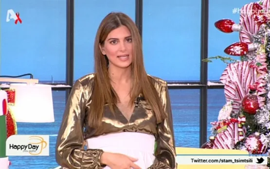 Η Σταματίνα Τσιμτσιλή στο πλατό της εκπομπής Happy Day.
