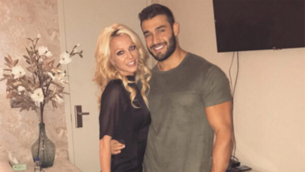 Η Britney Spears έτοιμη να ανέβει τα σκαλιά της εκκλησίας για τρίτη φορά!