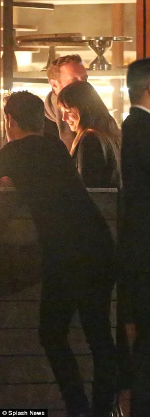 Chris Martin και η Dakota Johnson
