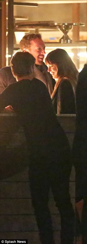Chris Martin και η Dakota Johnson