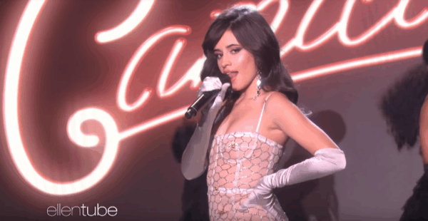Η Camila Cabello παρουσιάζει το “Havana” στην εκπομπή της Ellen DeGeneres! – Έλληνας κομμωτής επιμελήθηκε το χτένισμά της