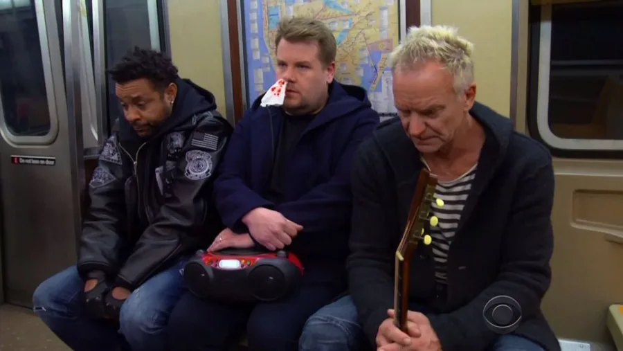 Ο James Corden, ο Sting και ο Shaggy κάθονται στο μετρό της Νέας Υόρκης.