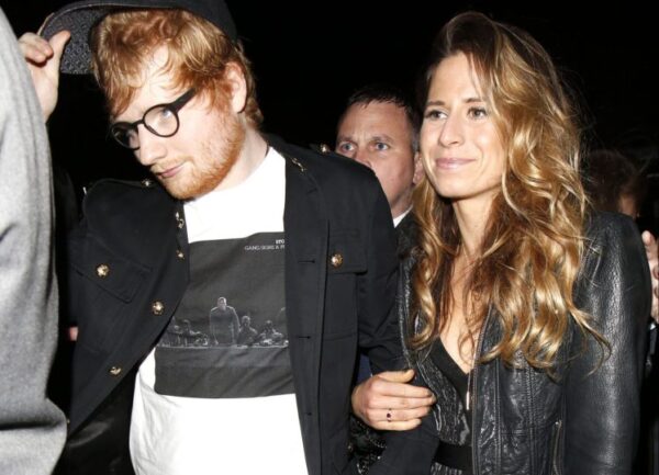O Ed Sheeran αρραβωνιάστηκε την παιδική του φίλη για την οποία έγραψε και το “Perfect” 😍