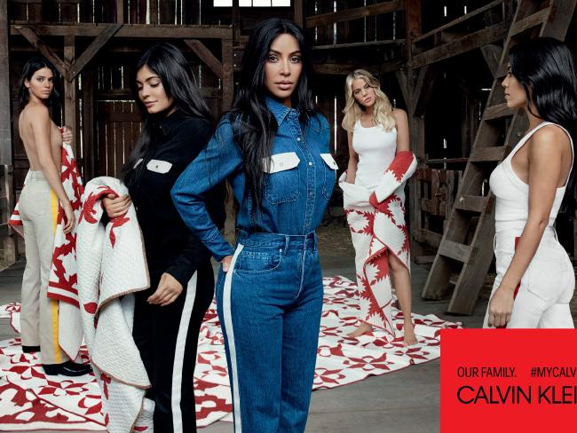 Kardashians φωτογραφήθηκαν με τα εσώρουχα τους