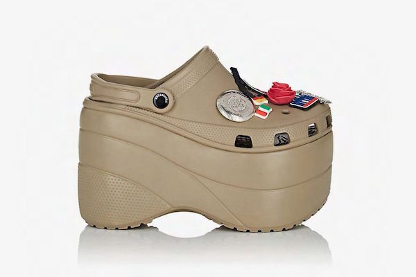 Crocs κυκλοφόρησε η Balenciaga