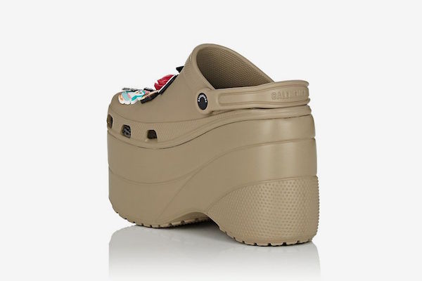Crocs κυκλοφόρησε η Balenciaga