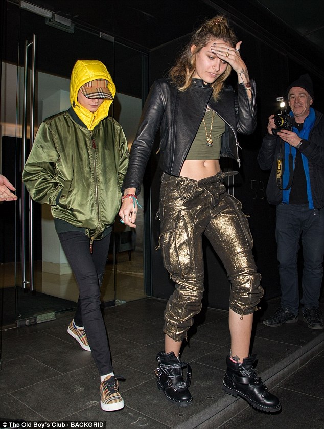 Cara Delevingne και η Paris Jackson