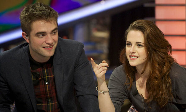 Robert Pattinson και Kristen Stewart: φαν τους πέτυχαν σε μπαρ μαζί!