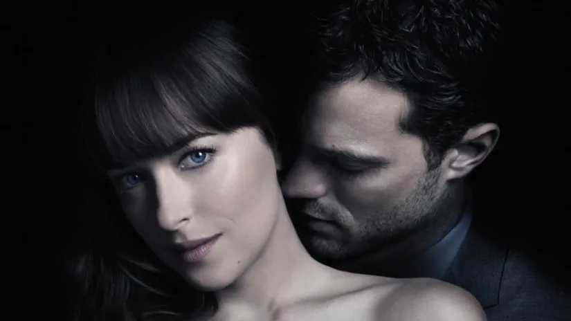 Ο Mr Grey και η Anastasia Steele σε κοντινό πλάνο από την ταινία Fifty Shades of Grey.