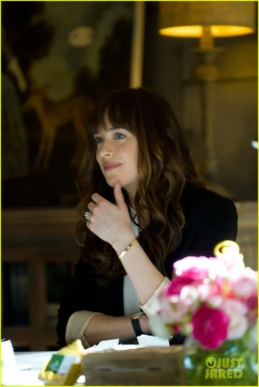 Η Dakota Johnson στην ταινία Fifty Shades Freed.