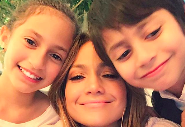 Το τρελό ποσό που άφησε φιλοδώρημα η Jennifer Lopez στο πάρτυ γενεθλίων των παιδιών της!