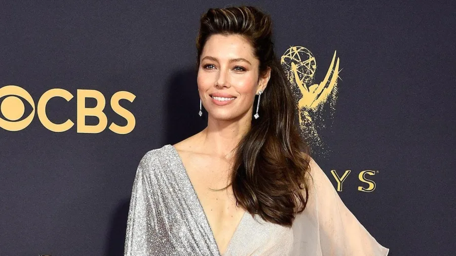 νέο κούρεμα της Jessica Biel!