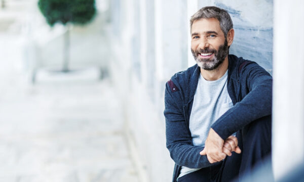 O Θοδωρής Αθερίδης αναλαμβάνει την εκπομπή που παρουσίαζε η σύντροφός του Σμαράγδα Καρύδη – Δείτε το trailer