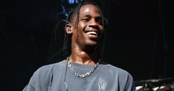 Ο πατέρας του παιδιού της Kylie, Travis Scott, δήλωσε ένοχος για αδίκημα για το οποίο είχε συλληφθεί πριν από 9 μήνες