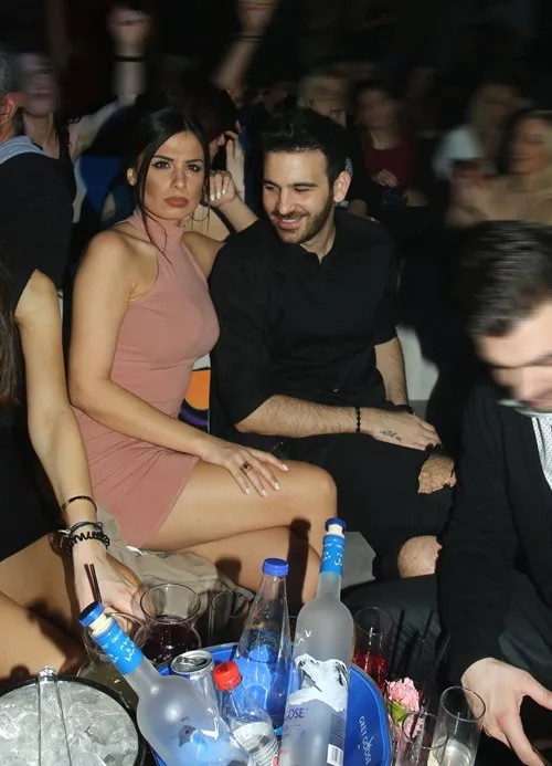 Ο Νικηφόρος με τη σύντροφό του σε νυχτερινή έξοδο