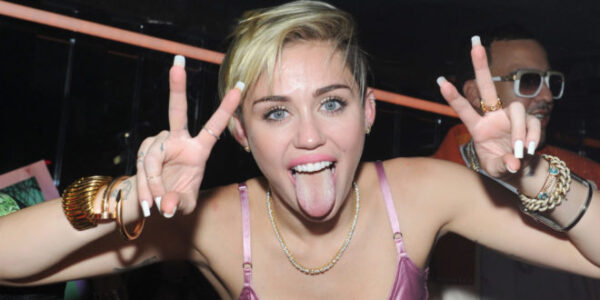 Τζαμαϊκανός έκανε μήνυση στην Miley Cyrus γιατί την κατηγορεί ότι του έκλεψε το τραγούδι!