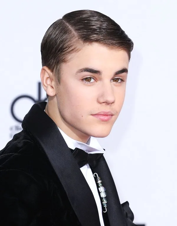 Justin Bieber έγινε 24