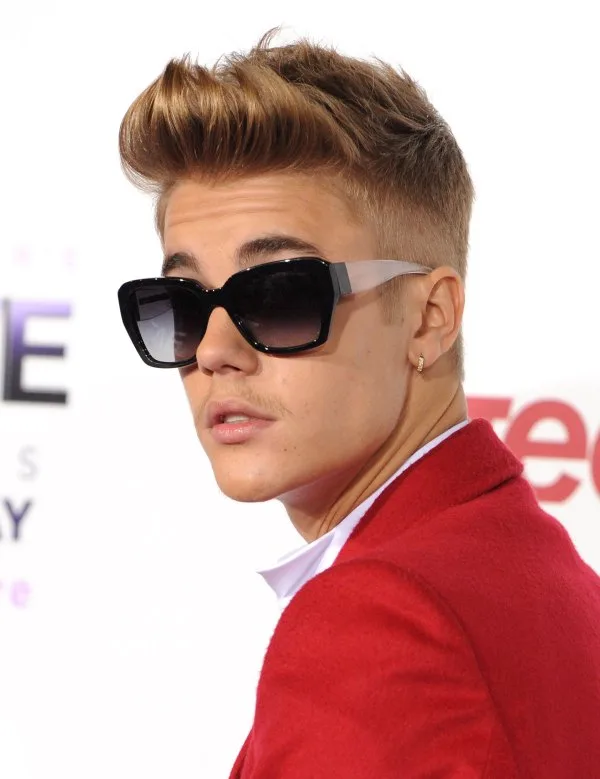 Justin Bieber έγινε 24