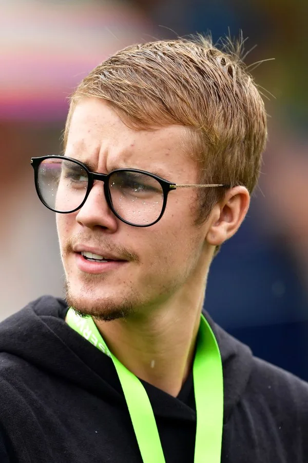 Justin Bieber έγινε 24