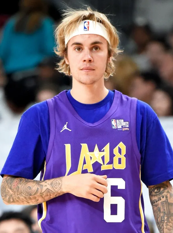 Justin Bieber έγινε 24