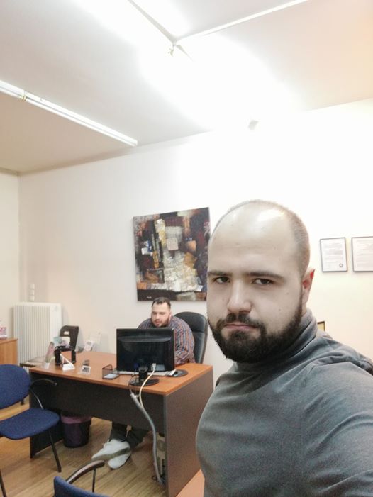 "Πέτρος Μπαλαβούτης" από την "Πολυκατοικία" έγινε αγνώριστος