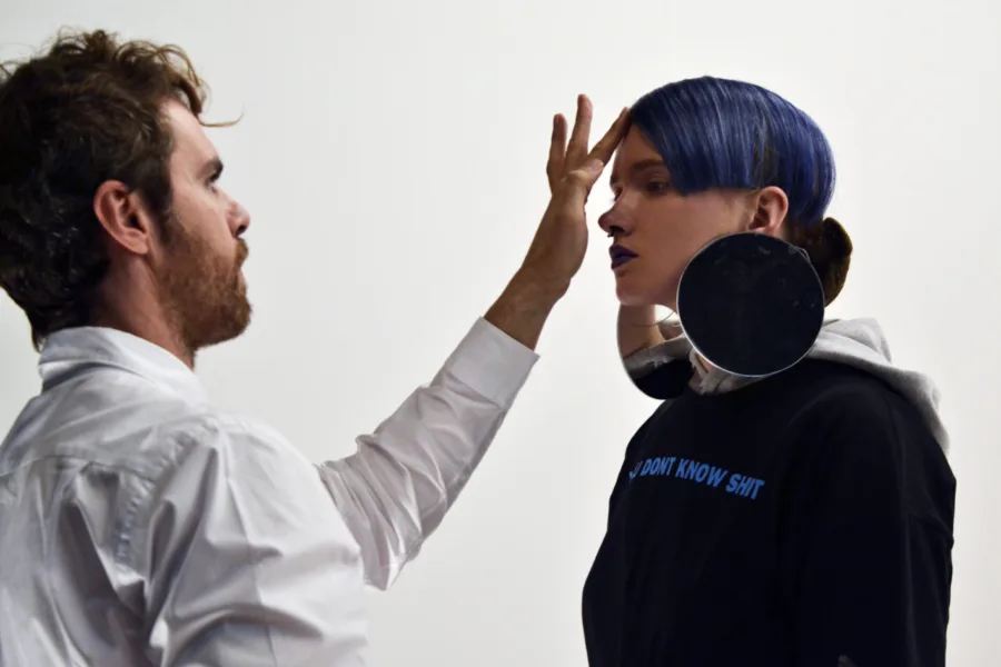 Backstage προετοιμασία από το MadWalk 2018 by Serkova.