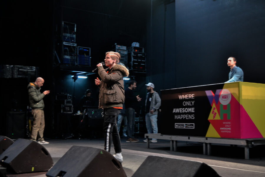 backstage φωτογραφίες από το WOAH Fest
