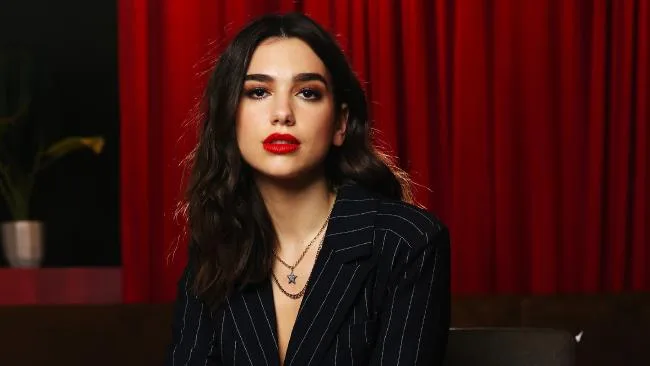 Dua Lipa μιλάει για το 2ο άλμπουμ