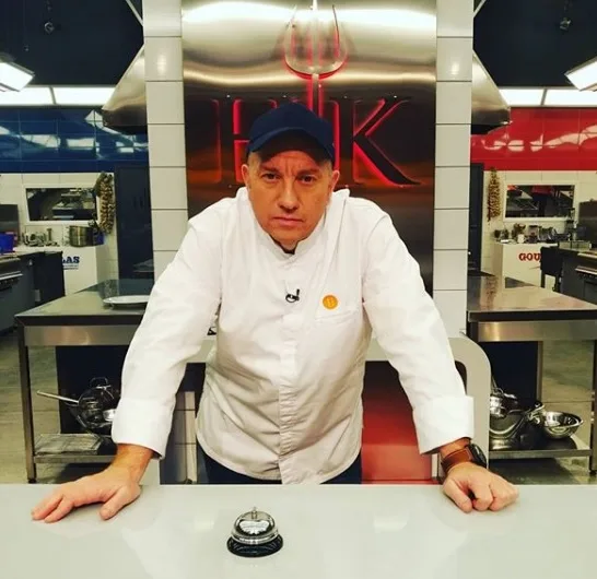 Ο Έκτορας Μποτρίνι στο πλατό του Hell's Kitchen.