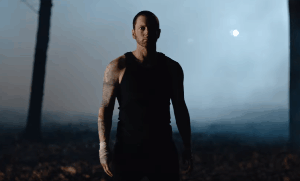 Ο Eminem το έσκασε από ένα άσυλο στο teaser για το νέο του βίντεο κλιπ “Framed”!