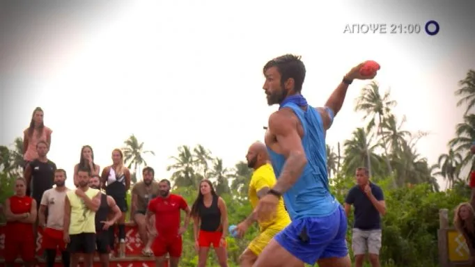 Ο Ηλίας Γκότσης σε αγώνισμα του Survivor.
