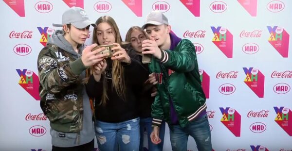 WOAH: Δείτε video από τα Meet and Greet των Bars and Melody, Iggy Kelly και Kristian Kostov!